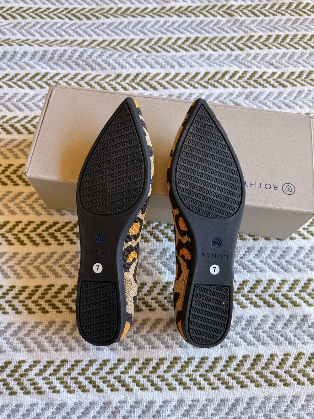 Rothy's Leopard Pointed Toe Flat - Brown/Black size 7 - Picture 5 of 5